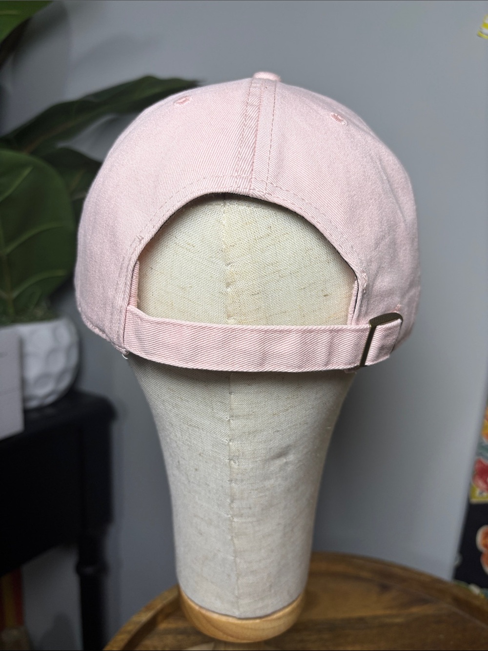 '47 Los Angeles Dodgers Pink American Eagle Baseball Hat - Picture 5 of 7